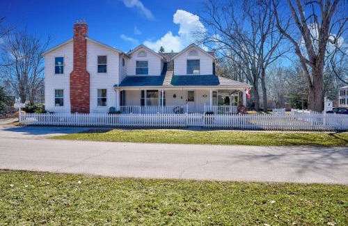 Historic Old Town Bed & Breakfast | Finlay House Bed and Breakfast Niagara - on - the - Lake