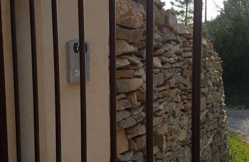 Quartier des Espesses House | Fiona : Chambre d'Hotes du Mas Corbiere