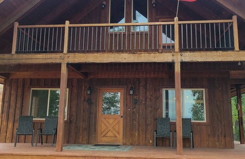 Adams County Cabin | Fir Creek Ridge House Perfect For Groups. Stunning Views Forest Access Sleeps 9+