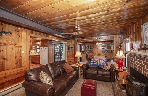 Sunnyside House | Fir Forest Cottage by Hauserman Rental Group