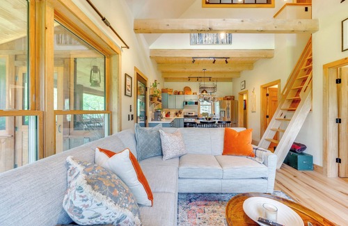 Stannard Cabin | Fire Pit & Views: Pet-Friendly Vermont Cabin