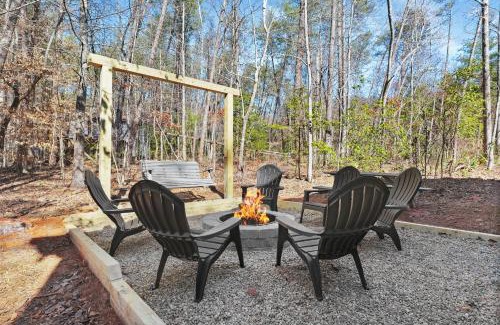 Sautee Nacoochee House | Firefly Lodge - Cozy 4 bedroom cabin minutes to Helen