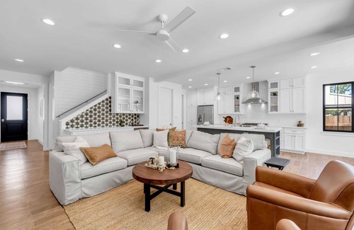 Kingsland House | Firefly: Luxury w/pool, boat slip, sports court