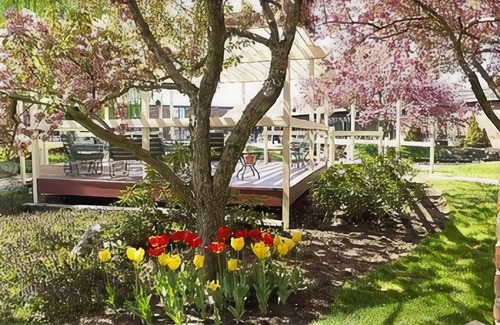 Nasons Corner Hotel | Fireside Inn & Suites Portland