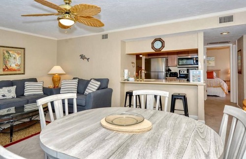 Siesta Key House | Firethorn 232 - 2 Bedroom Condo with Private Beach with lounge chairs & umbrella provided, 2 Poo.