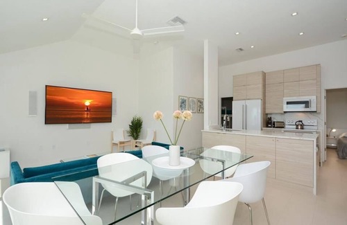 Siesta Key House | Firethorn 333 - 2 Bedroom Condo with Private Beach with lounge chairs & umbrella provided, 2 Pool.