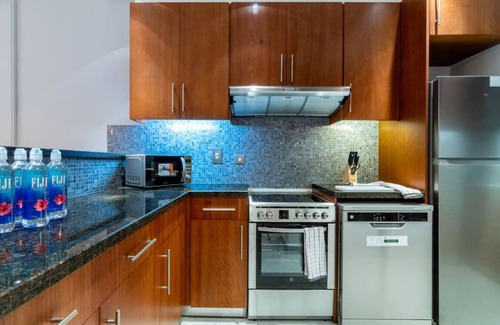 DIFC Apartment | FIRST CLASS | 1BR | Elegant DIFC Escape