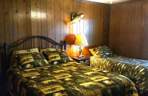 Alba House | First Class Family Lodging Best Location on the Lake!