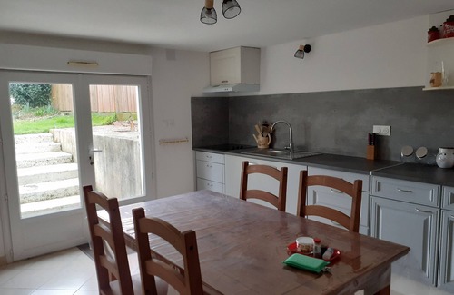 Saint-Pere-en-Retz Apartment | First floor apartment in a country house! 4km from the sea.