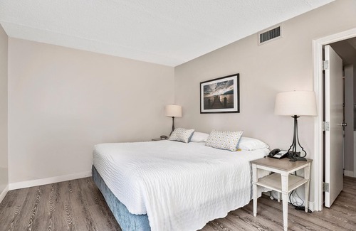 North East Hotel | First Floor Standard Suite Bay View