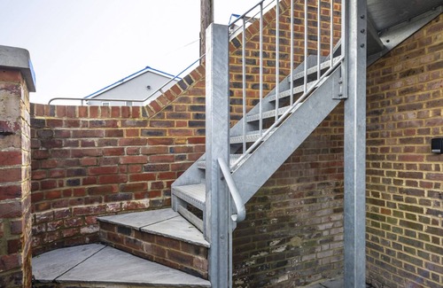 Worthing Apartment | First Floor - Studio-Standard-Ensuite