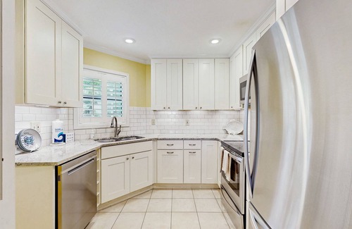Seabrook Island Villa | First-floor villa overlooking the Ocean Winds golf course 18th fairway