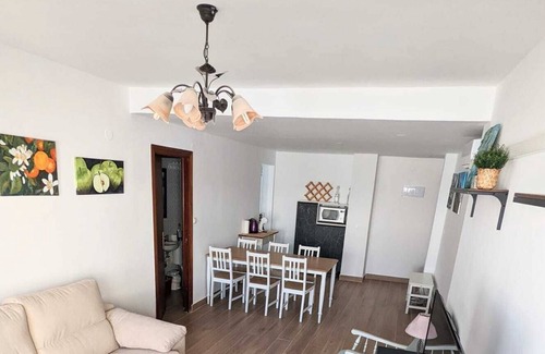 Valdelagrana Apartment | First line and view of the beach. 4 rooms 80m². Very well placed. Andalusia.