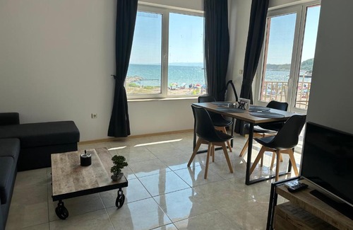 Kavarna Apartment | First Line On The Beach Cosy Sea Paradise Apartments