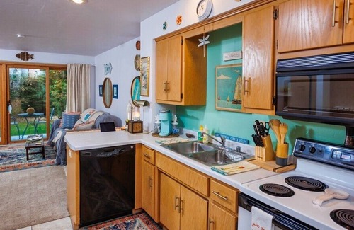 Fish Creek Condo | Fish Creek Hale Condo in Door Cty
