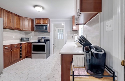 Colonial Beach House | Fish, Relax & Enjoy Lake Views: Colonial Beach Gem