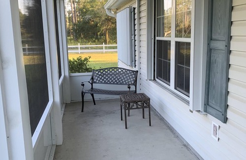 Carrabelle House | FISHERMAN'S PARADISE! Cozy home 2 minutes to the Gulf