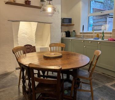 Aberystwyth Apartment | Fishermans Cottage at The Old Library