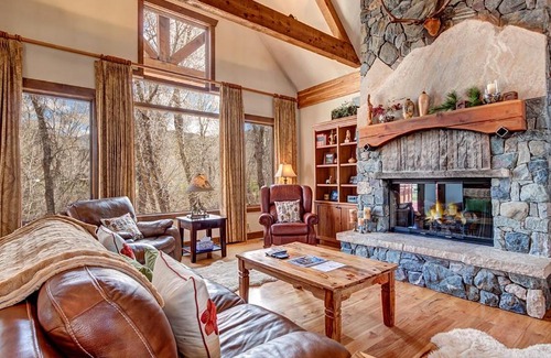 Eagle House | Fisherman’s Paradise on Eagle River