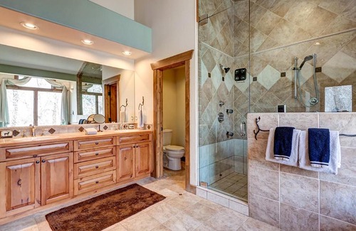 Eagle House | Fisherman’s Paradise on Eagle River