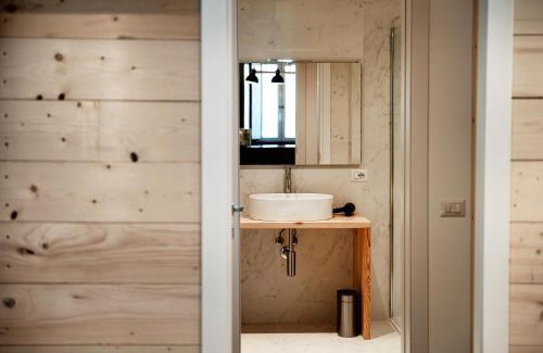 Como City Centre Apartment | Fitzgerald Building - The House of Travelers