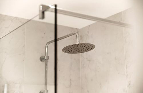 Como City Centre Apartment | Fitzgerald Building - The House of Travelers