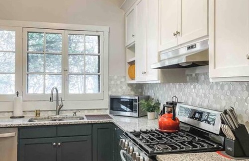 Montgomery House | Fitzgerald-Vaught 3BR Beauty Close to Capitol
