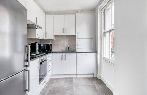 Fitzrovia Apartment | Fitzrovia 2BR on Tottenham Crt Rd, nr. Oxford Str. Shops, by Blueground