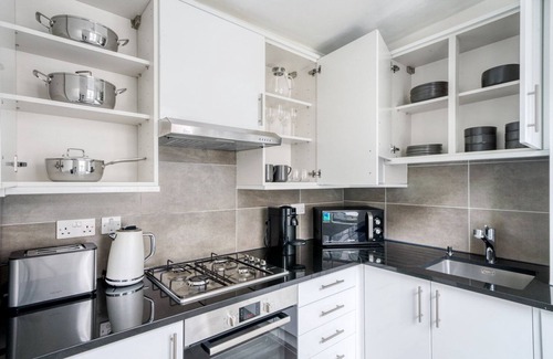 Fitzrovia Apartment | Fitzrovia 2BR on Tottenham Crt Rd, nr. Oxford Str. Shops, by Blueground