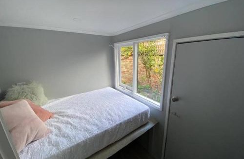 Fitzroy House | Fitzroy- Private rooms 2-4 guest #GuestHouse #AusGP #DirectTram #F1