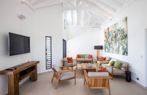 Nettle Bay Villa | Five bedroom villa with a beautiful panoramic view