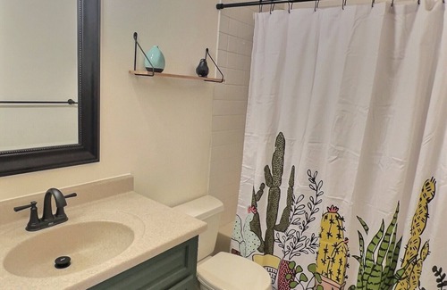 Valdez Apartment | Five minute walk to downtown and harborfront!
