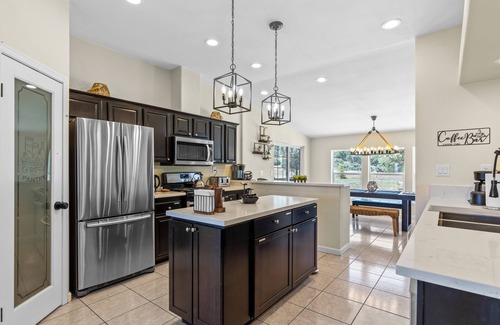 Tehachapi House | Five Points House with a Hot Tub and Stunning Sunset Views!