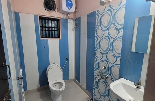 Vadapalani Hotel | Five stones By Earth Hotel Vadapalani