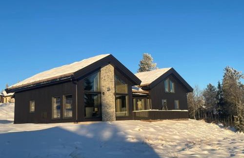 Loten Municipality Ski Chalet | Fjellro Budor - ski in ski out