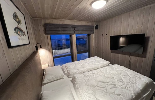 Andalsnes Cabin | Fjord Holiday Lodge with a breathtaking panorama