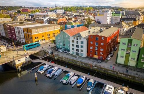 Trondheim City Centre Apartment | Fjord view by the canal - apartment