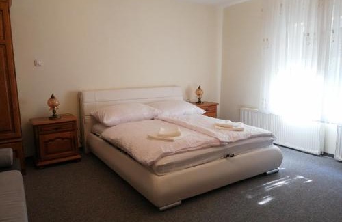 Kehidakustany Apartment | Flóra Apartmanok