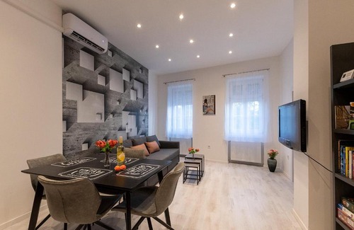 Sopron Apartment | Flóra Lak