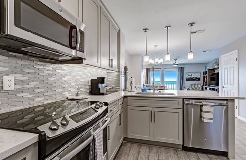Amelia City Condo | FL-GA Game! Lovely Ocnfrt Condo w Country Club Perks!- Ocnfrt Pool & Golf