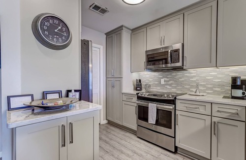 Amelia City Condo | FL-GA Game! Lovely Ocnfrt Condo w Country Club Perks!- Ocnfrt Pool & Golf