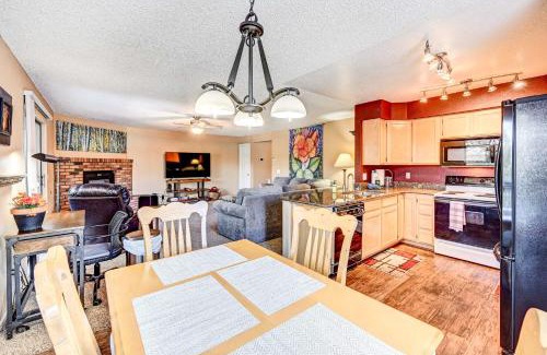 Flagstaff Apartment | Flagstaff Condo with Balcony in Golf Community!