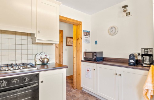 Ballyconneely House | Flaherty Cottage, Cosy relaxing cottage with views