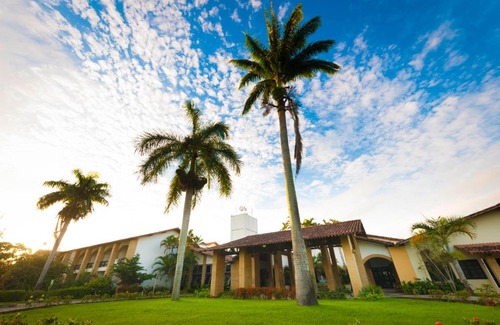 Amarelos Hotel | Flamboyant Hotel & Convention