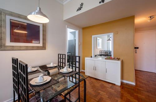 Flamengo Apartment | Flamengo: quarto, sala e vista livre