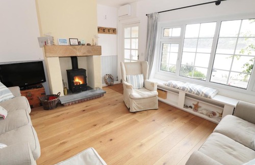 Runswick Bay House | Flamingo Cottage, Saltburn-by-the-Sea