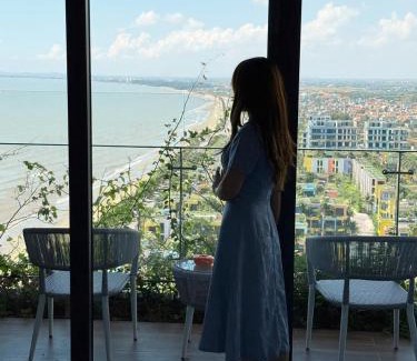 Hoang Hoa Apartment | Flamingo Hải Tiến Căn hộ Khách sạn 5 sao