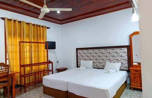 Weerawila Hotel | Flamingo Lake Resort