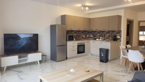 St. Andrew's Apartment | Flat 2 Central Apartment in Swieqi