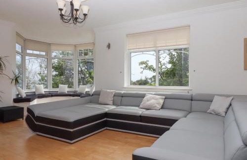 Torquay Apartment | Flat 2 Channel View